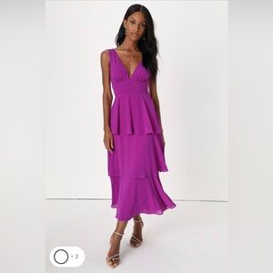 Lulu’s Sleeveless Tiered Midi Dress - Size Medium - Purple Fuschia